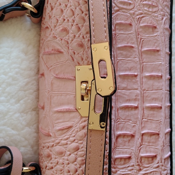 NWT Pink American Bee Purse with crossbody removable strap - Picture 12 of 14